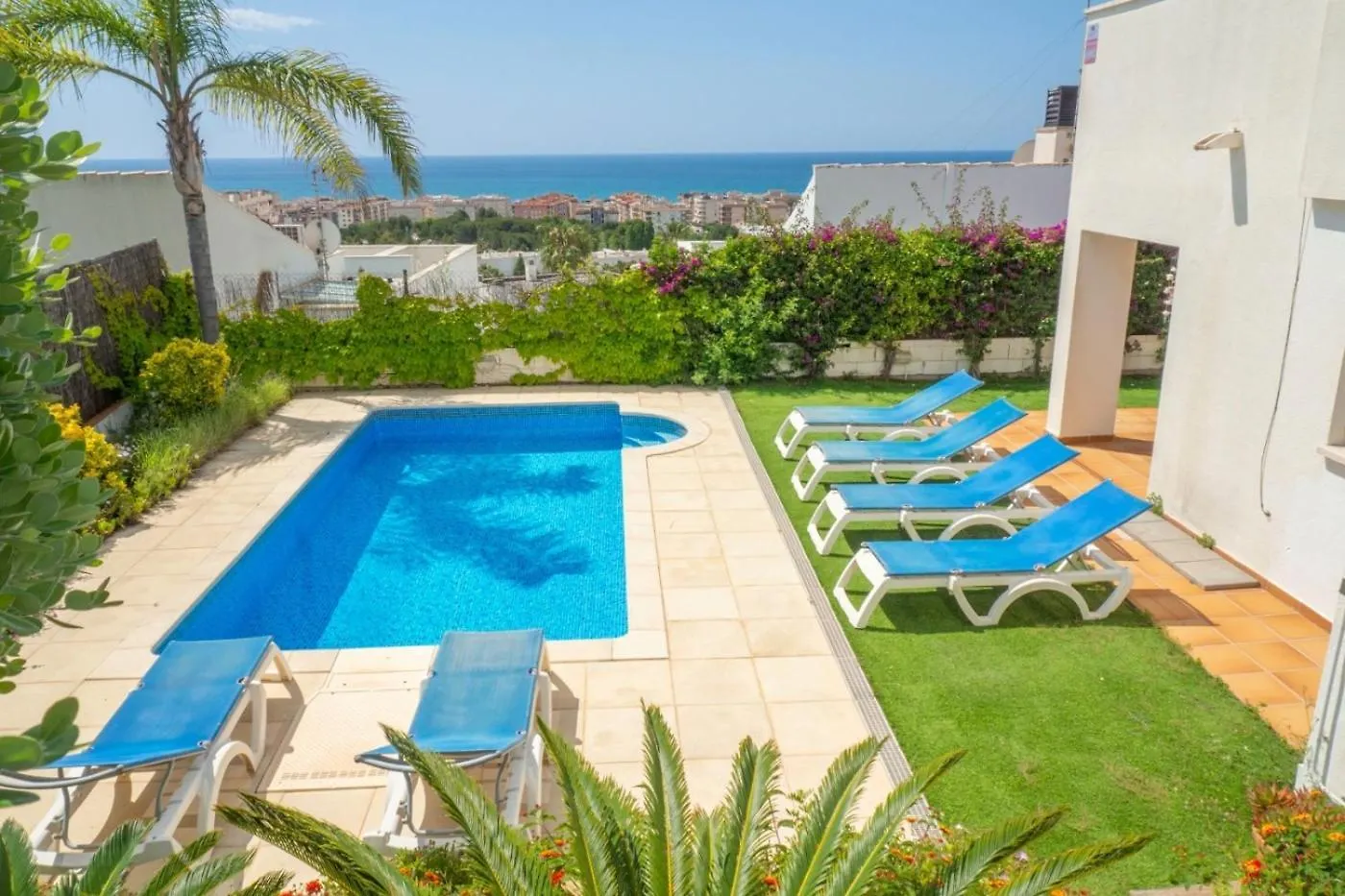 Sunny - Xeckin Holidays Calafell 0*,  Spanje